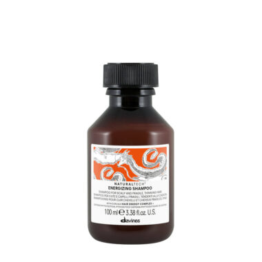 Davines Hiuspohjaa stimuloiva shampoo hiustenlähdöstä ja hiuksien ohenemisesta kärsiville.