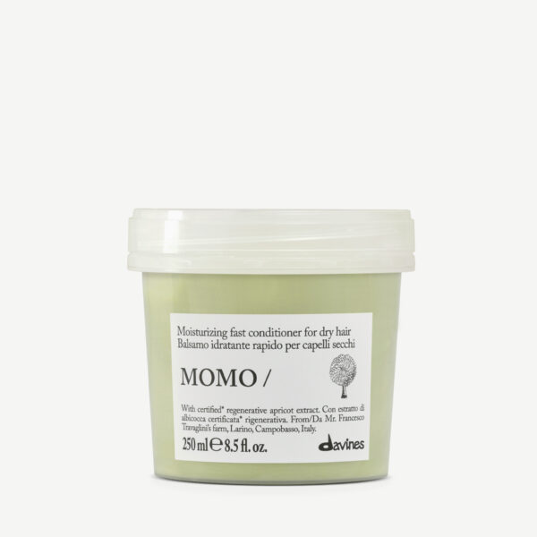 Davines-70001-MOMO-COND-250ML-8004608289012-1 Aprikoosiuutetta sisältävä MOMO hoitoaine palauttaa hiusten kosteustasapainon ja lisää kiiltoa.